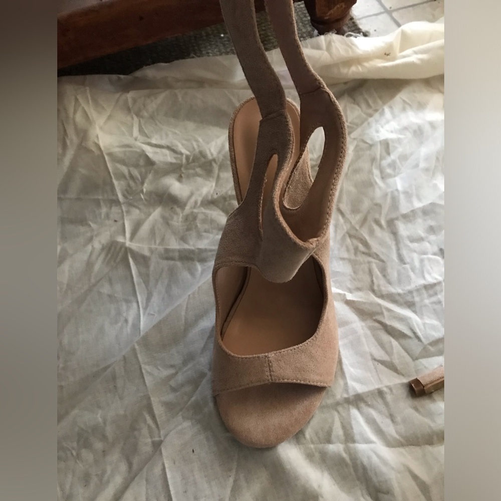 Suede heels - Picture 3 of 3